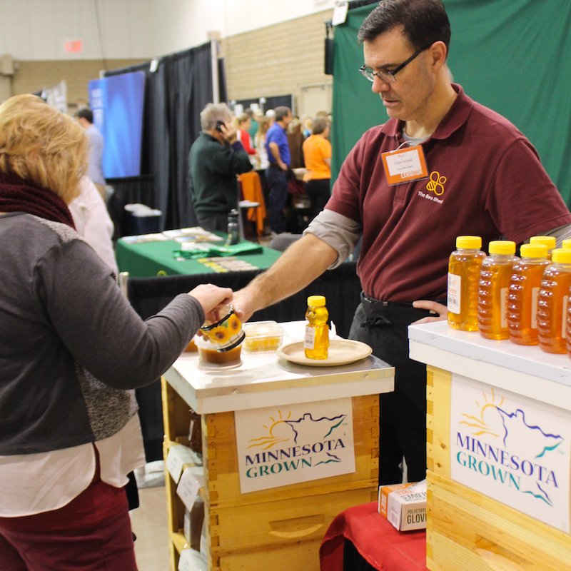 Local_Feast's tweet photo. CONTEST deadline Oct 12—what's your favorite thing about attending the FEAST! Local Foods Marketplace?
Reply below for a chance to win a jar of Wildflower Honey from the bee stewards at @thebeeshed !!
@smifound @GrownInMN #localfeast #LocalFeastFTW #savethebees https://t.co/2Xy3fZlONS