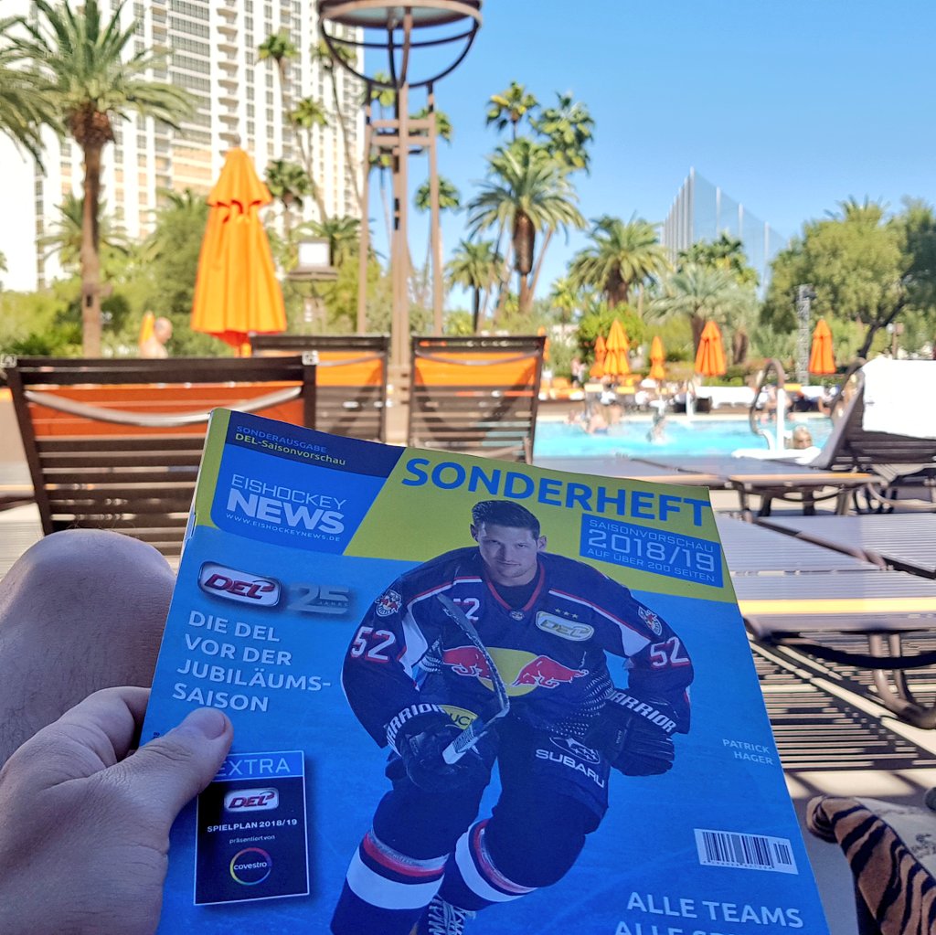 FloWeiss86's tweet photo. Wegen den #Flitterwochen in den #USA den @DELoffiziell-Start verpasst - deswegen noch schnell via @EishockeyN einen groben Überblick verschaffen. 😝🇺🇸🏒 #LasVegas @MGMGrand #Urlaub #USA #4Wochenfrei #OffOffice #OutOfOrder #Eishockey @RedBullMuenchen https://t.co/6ALQdDhLkB