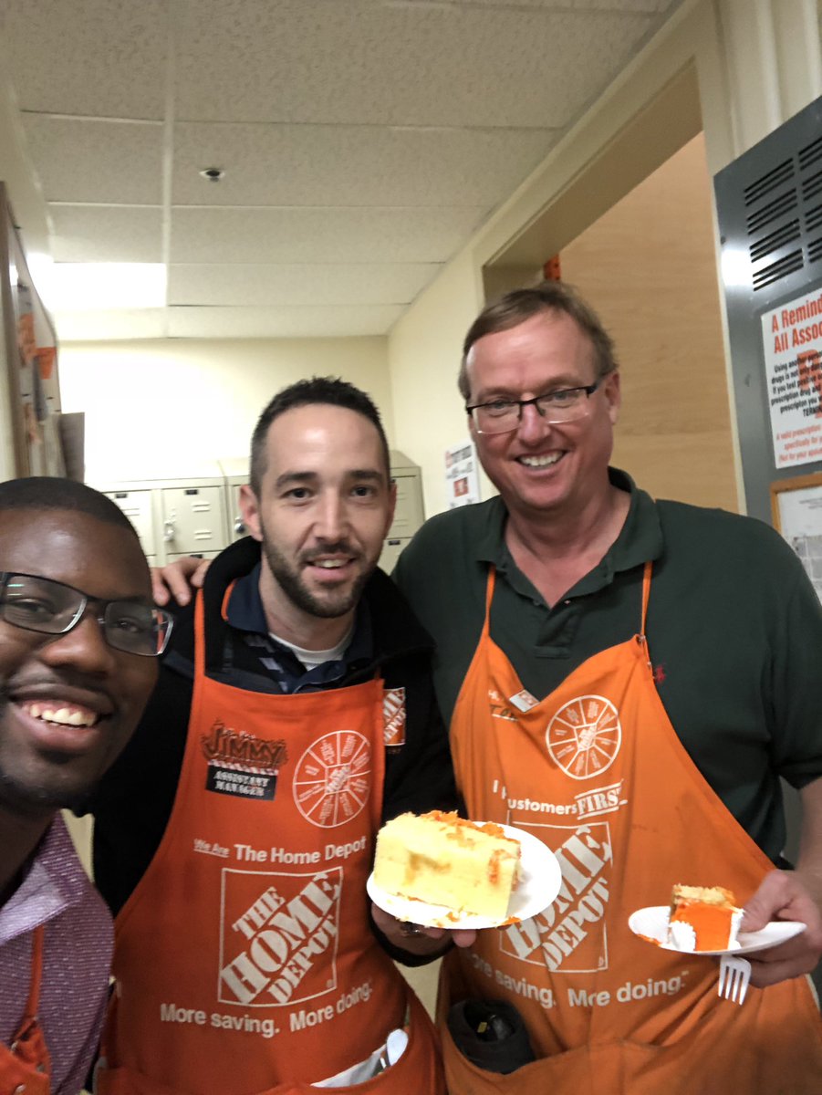 StephenLenoir1's tweet photo. I’m going to miss my THD 1939 family! https://t.co/GYMMhNyujf
