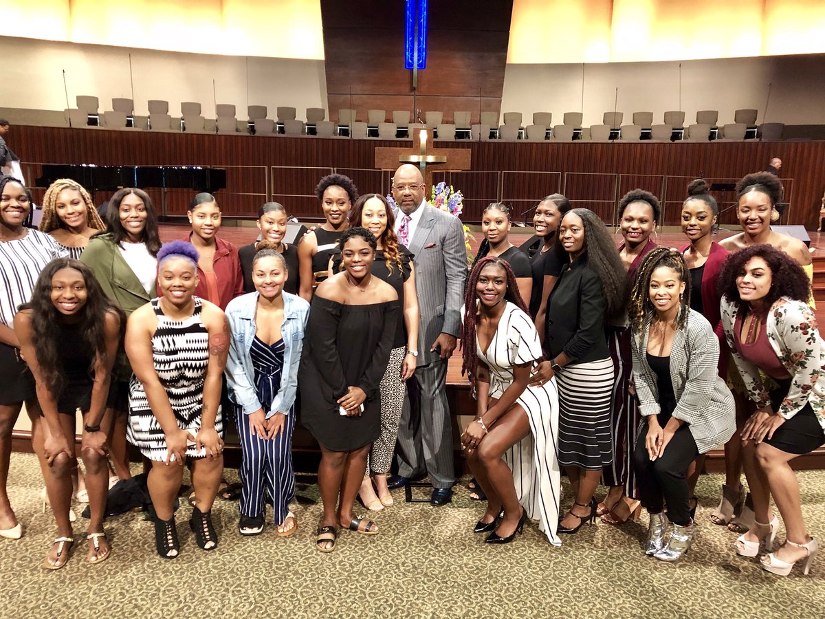 pasralphwest's tweet photo. The @Grambling1901 University volleyball team worshipped with us today.  Im praying for both Grambling and @TexasSouthern in their game this afternoon! (Our message today was on favoritism, so I can’t choose a favorite team). #beencouraged https://t.co/KcdNwnU3Vv