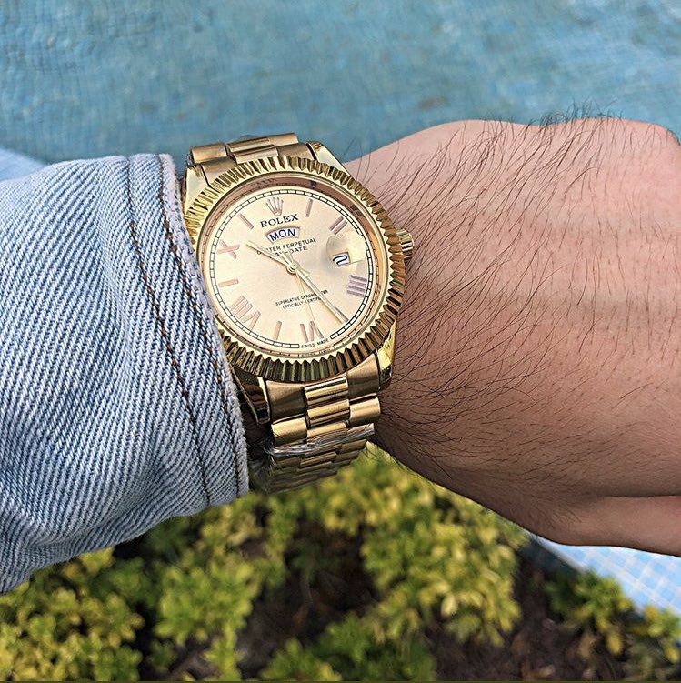 VipLokal's tweet photo. ⌚️ROLEX DAY DATE
✅ 239.90 TL
✅ Su Geçirmez
✅ Tüm Fonksiyonlar aktiftir
📦 Ücretsiz Kargo, Kapıda Ödeme
👉 Kapıda Nakit Ödeme veya Tek Çekim
♨️ Sipariş için ;
📲 Whatsapp: 0506 166 97 15

#saat #moda #erkek #erkeksaat   #armani #rolex https://t.co/6M4xa9jXwd