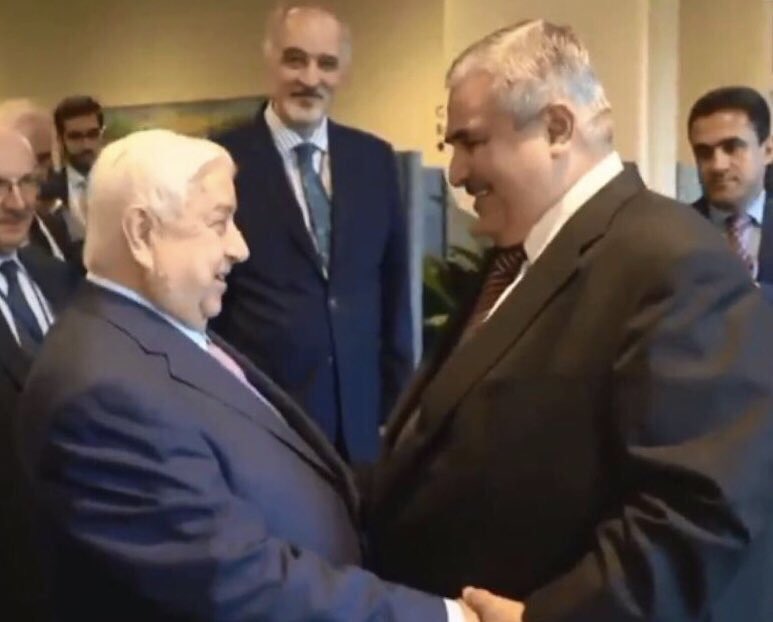 Abdulkhaleq Abdulla (@abdulkhaleq_uae) on Twitter photo لم اكن اتمنى ان يبتسم ويحتضن ويصافح سموه <a href="/khalidalkhalifa/">خالد بن أحمد</a> اليد الملطخة بدماء الشعب السوري. لم اكن اتمنى ان يبتسم ويحتضن ويصافح سموه <a href="/khalidalkhalifa/">خالد بن أحمد</a> اليد الملطخة بدماء الشعب السوري.