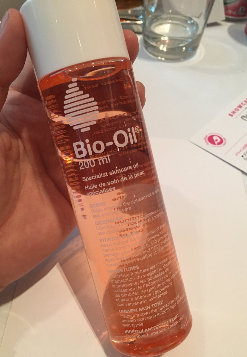 makeupjunkie19's tweet photo. A must have in my house!! I use @biooilcanada on my surgery scar everyday! Love! #BioOilSkinCare #ChickadvisorShowCase @ChickAdvisor https://t.co/8Uff8ZiXuk