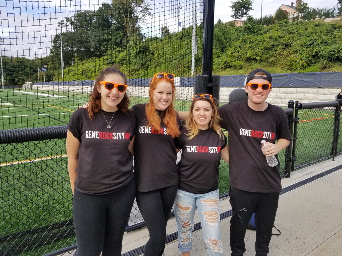 GenerocksityN's tweet image. Super excited to be participating as a sponsor for @theharrispro ‘s Out of the Shadows CODA Walk today!