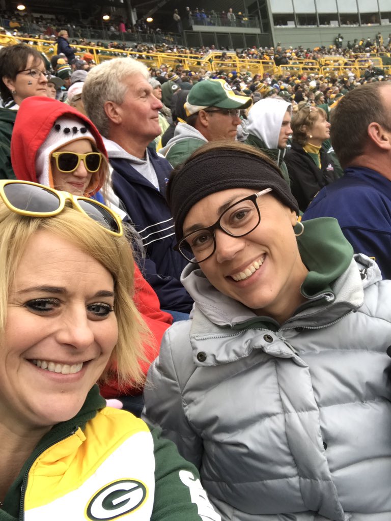 kurdy929's tweet photo. Having fun @Lambeau #GetLoudLambeau https://t.co/LuvxW4cg52