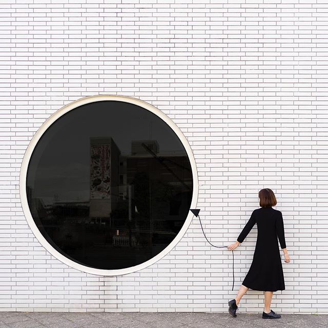dr_cuerda's tweet photo. #WHPMatching 🎈 
When you @visit_berlin, you mustn’t overlook the way you style your outfits, the Berliners are true fashion experts. Not sure how to match your dress when entering the Berlin Philharmonic (@berlinphil) for the first time? Bring a wind… https://t.co/2fd3l6yBxu https://t.co/LhL5zZ52FY