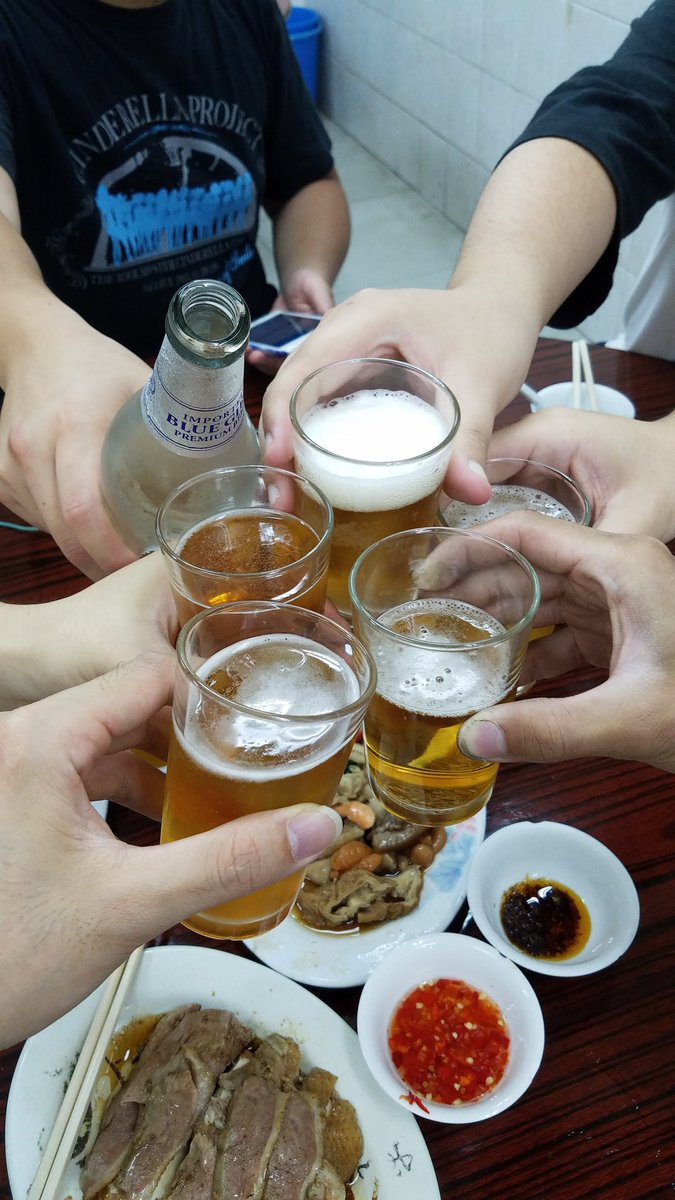 TAK_koubaibu's tweet photo. と、旺角まで一通りすみぺ気分を楽しんだ後は、966さん達と合流して香港メシで乾杯。
オススメの広東省潮州市の地方料理、蠔烙。めちゃくちゃ旨いから、香港に行った際は是非立ち寄ってみて欲しい。
#overloadnz
#overload2018
#hiromiigarashi
#yukinko_nz
#ノーフューチャーバカンス
#上坂すみれ https://t.co/QGz31ULZJH
