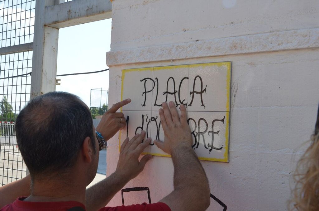 CDRSES's tweet photo. Avui hem fet poble i hem fet república.
@ @la_torrentera @CDR_Martorell @CDR_Sant_Andreu @EsparregueraCDR https://t.co/ZS96JzbecC