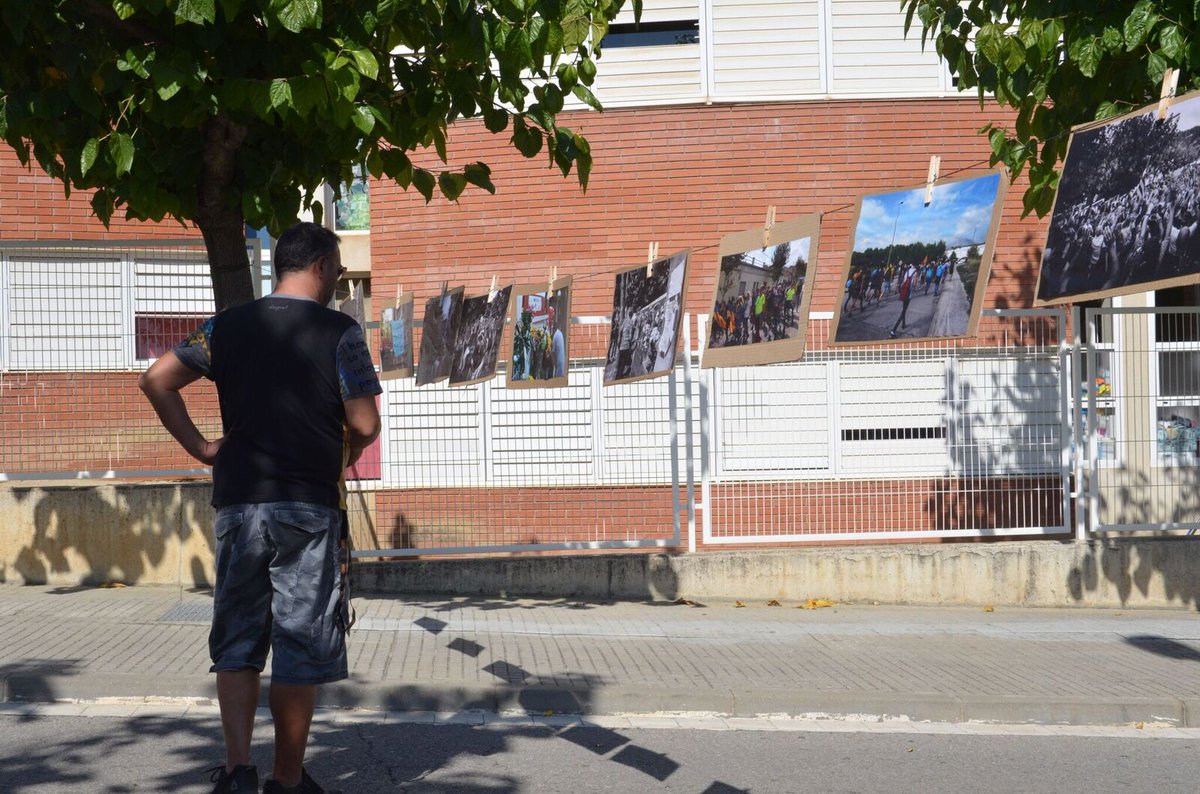 CDRSES's tweet photo. Avui hem fet poble i hem fet república.
@ @la_torrentera @CDR_Martorell @CDR_Sant_Andreu @EsparregueraCDR https://t.co/ZS96JzbecC