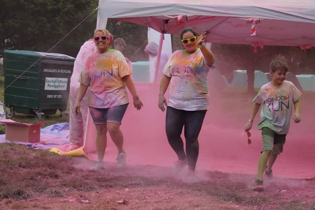 mattteare's tweet photo. Rainbow run @naomiandjack https://t.co/jQ2G1qCPDU