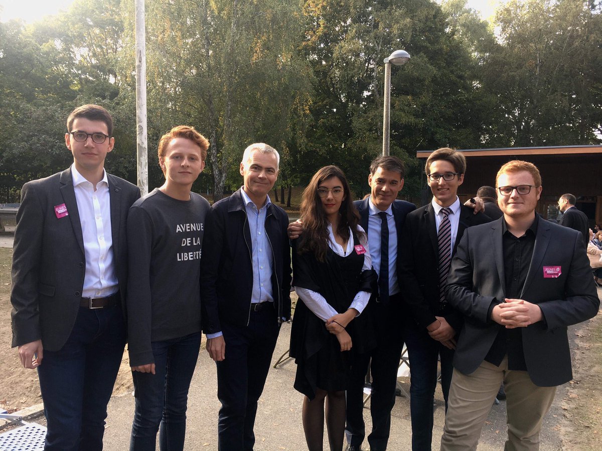 JeunesSoc76's tweet photo. Le @_MJS76 a fait sa rentrée à Grand-Quevilly autour @faureolivier. Un premier secrétaire qui a dressé la feuille de route des socialistes pour les mois à venir. #PS76 #MJS76 https://t.co/HsfJdmNyxm