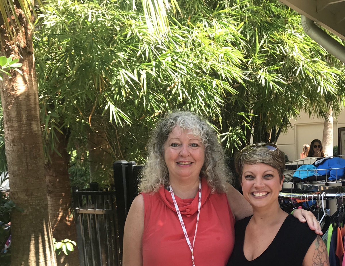 ExceptionalEA's tweet photo. #APC2018 Really pleased to have caught up here at the 26th Annual Administrative Professionals Conference in Kissimmee with some of the lovely ASAP members I’ve already interviewed for my Real Careers series - here, with (L-R) Renée, @StephBerg224 and @Erin_Floss. 
@ASAPadmns https://t.co/MzIDN0tGm4