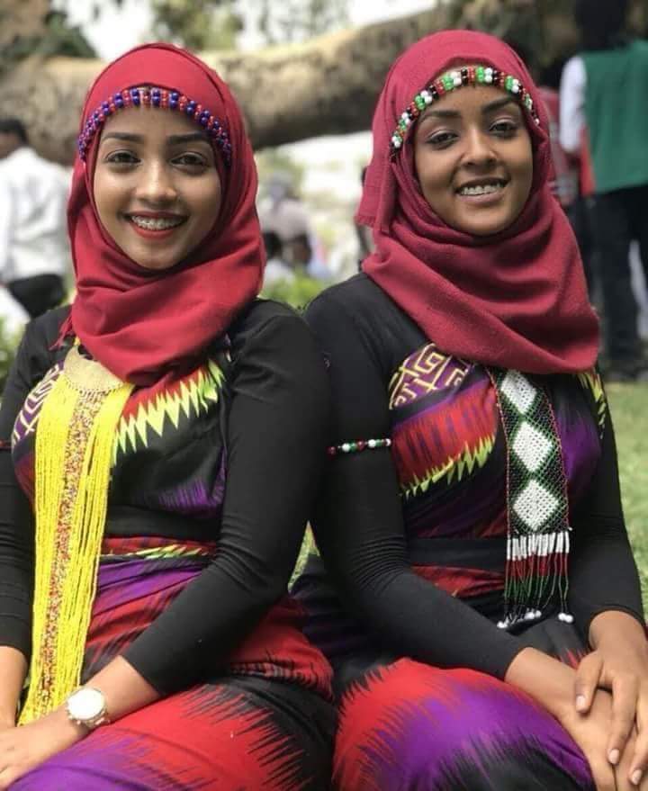 ABDIIIbrahim12's tweet photo. Babbareedduu dubra Oromoo 

*Oromummaan miidhagummaa dha. 

Oromo beautiful girls participating in Irreecha (thanksgiving) 2018  in Bishoftu,  Oromia, Ethiopia. https://t.co/p4w67DDjS3
