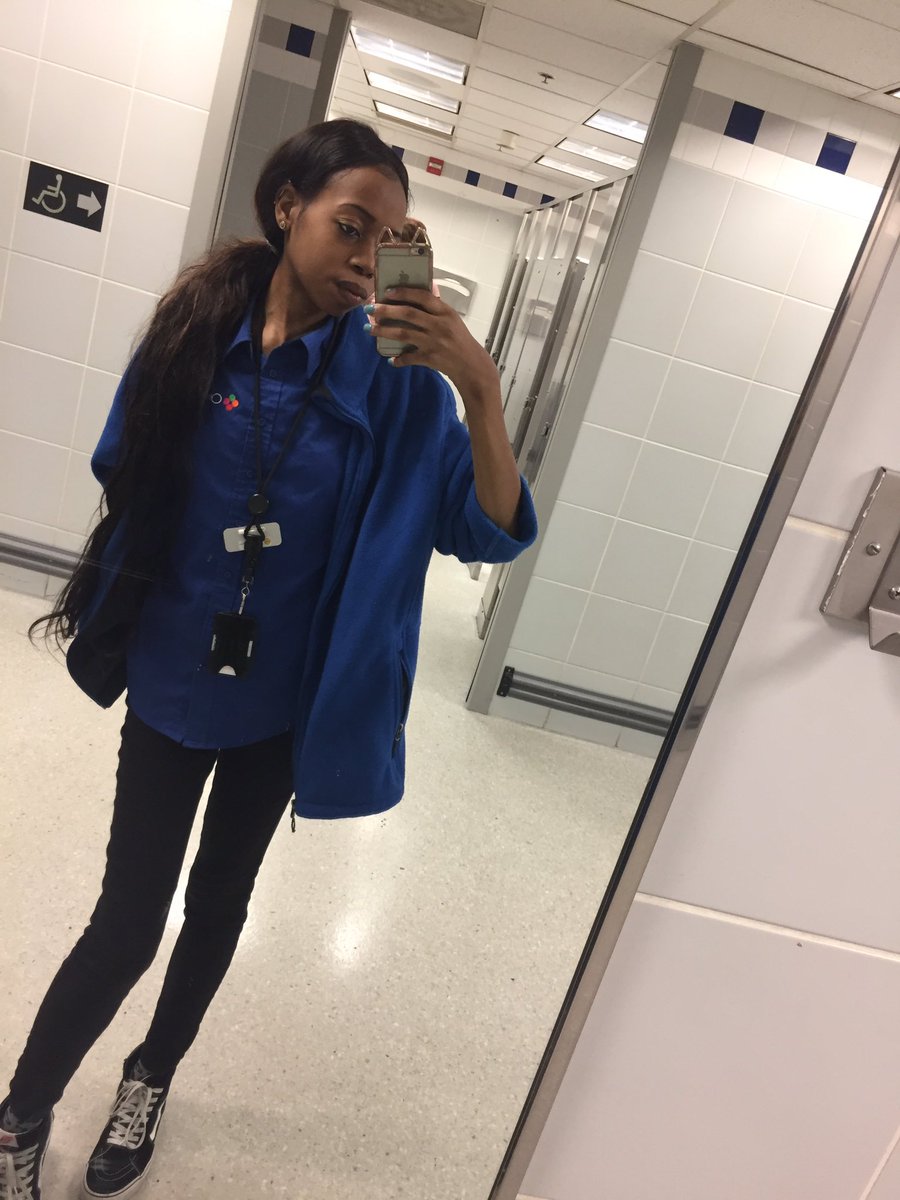 __Aisaa__'s tweet photo. My bad my bad for tripping on you ❣️ https://t.co/CLm69AGxNX