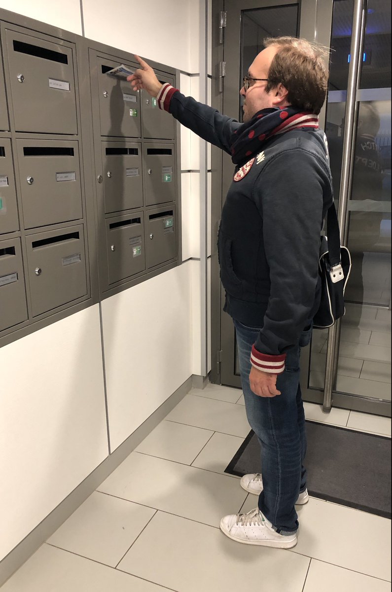 antoineBohan's tweet photo. Chers Esblygeois,
Depuis samedi, des habitants de notre commune et moi distribuons un tract au travers duquel vous pouvez nous transmettre vos suggestions afin que nous concevions ensemble l'#Esbly du futur.

  https://t.co/8lNKx1RKZy 

Prenez la parole, elle est à vous! https://t.co/VvqLMnp0ky