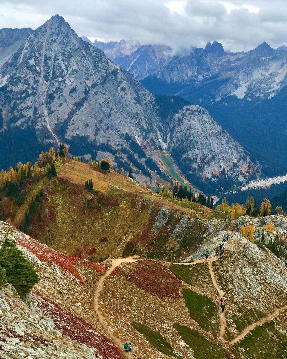 TaylorMirf's tweet image. What a spectacular state to call home!  😍 #Washington #NorthCascades #FallHikes #K5Fall