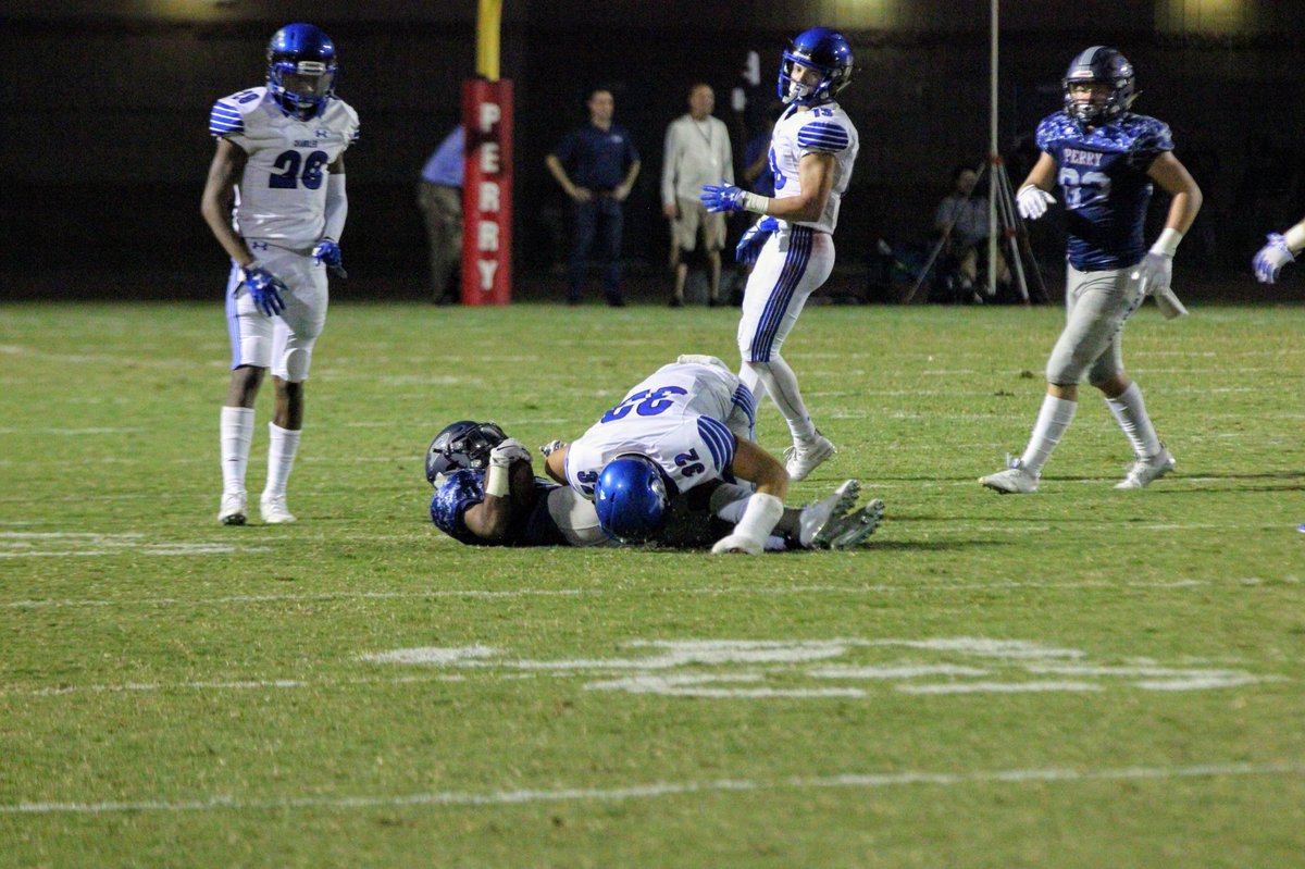 getannie's tweet photo. Chandler VS Perry 9/28 https://t.co/iyTyOKiwlb