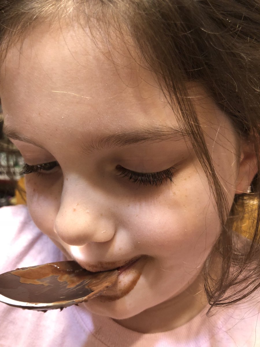 NikkiCPhT's tweet photo. Who says eating out of a jar of Nutella is not a good snack before dinner?! #chocolateface #shehasaproblem #nutellaaddict #shegotcaught https://t.co/NmBecBZrYE