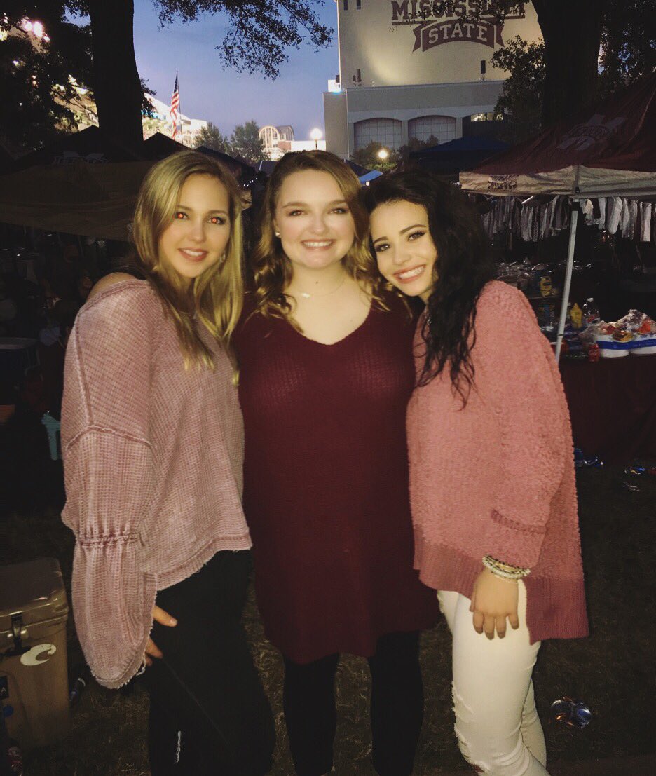AmandaDorsett6's tweet photo. Great day, even better people ๐#HailState #neversaidthatbefore https://t.co/7jiotlV8tY