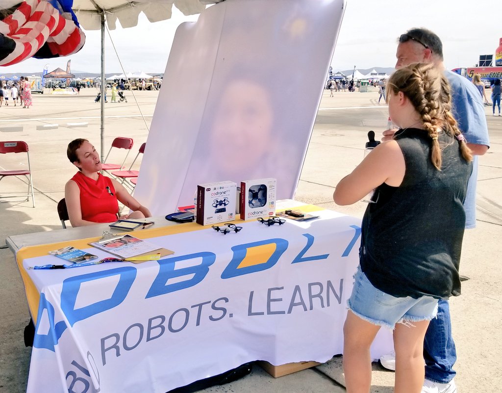 UnmannedWW's tweet image. Final day of the #MiramarAirshow!

Come by and see the #SDIndustrialDroneConsortium  #Robolink and #AUVSISanDiego
