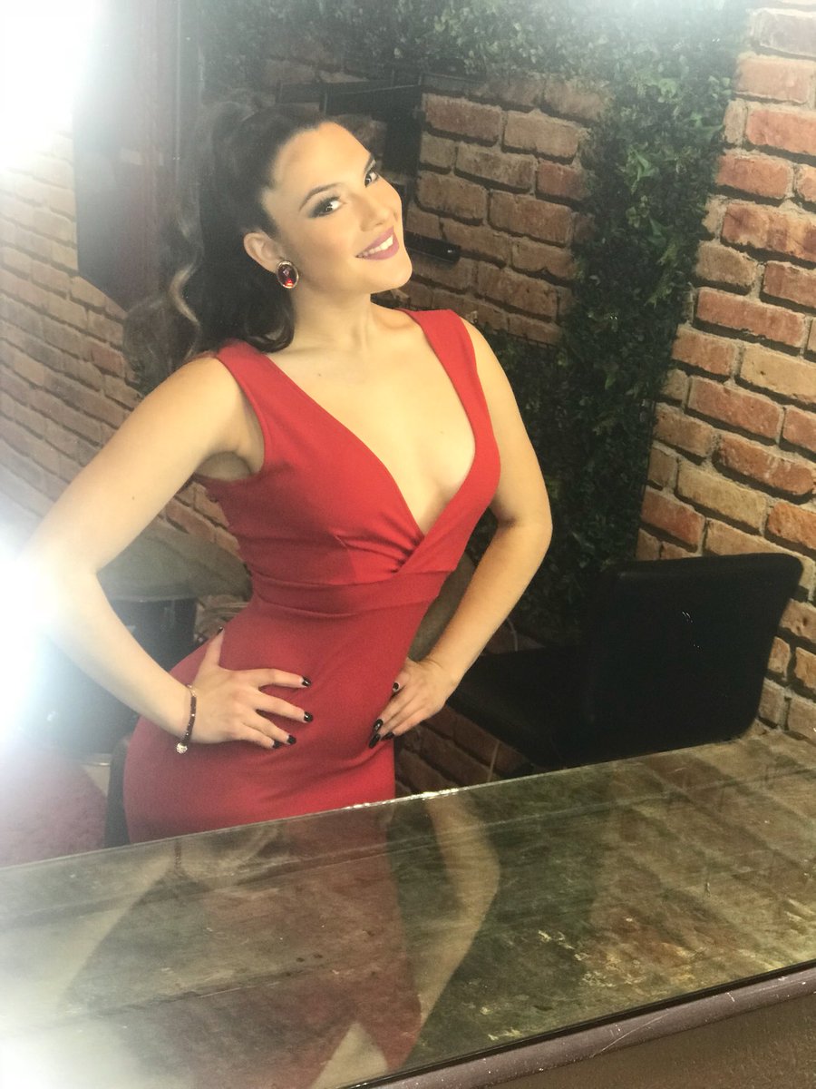 chantalgayoso's tweet photo. Buen diaaa para todos 💋💃🏻 https://t.co/N2rxqBK5t9