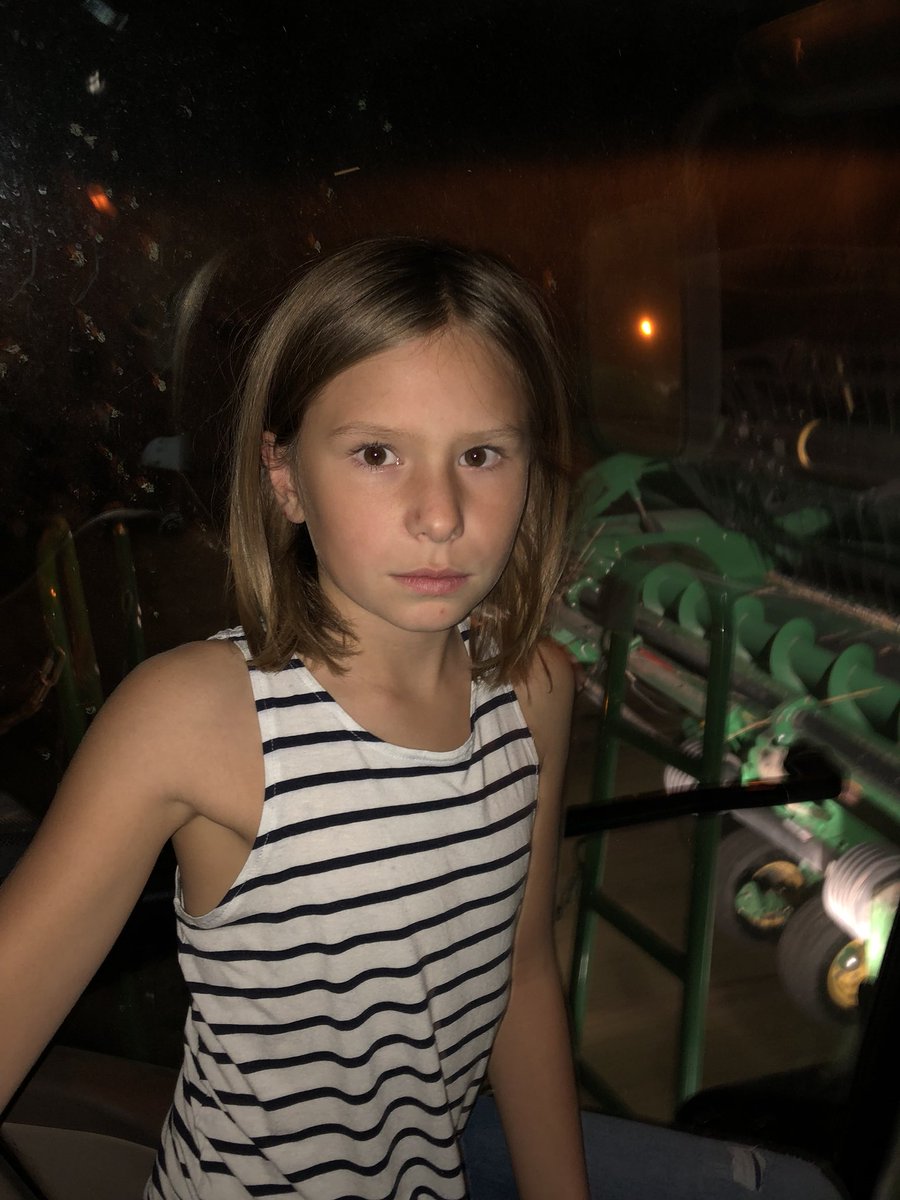 Dipper160's tweet photo. Gotta love late night company while in the combine listening to The Rodeo Song!! #webetternotellmom #goodthinkingkiddo https://t.co/u2QhF1liGk