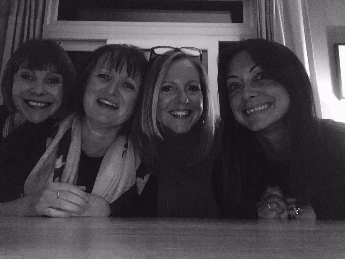 pmadamson68's tweet photo. Friends are like diamonds 💎 bright, beautiful, valuable &amp; always in style. @soupertrouper4 @CaronFinn @KateTaylorHome https://t.co/8ePsdc0WAq