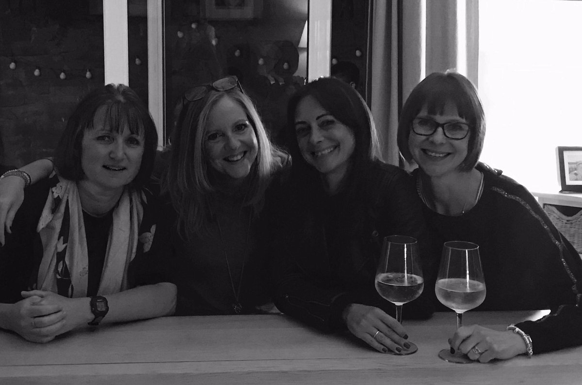 pmadamson68's tweet photo. Friends are like diamonds 💎 bright, beautiful, valuable &amp; always in style. @soupertrouper4 @CaronFinn @KateTaylorHome https://t.co/8ePsdc0WAq