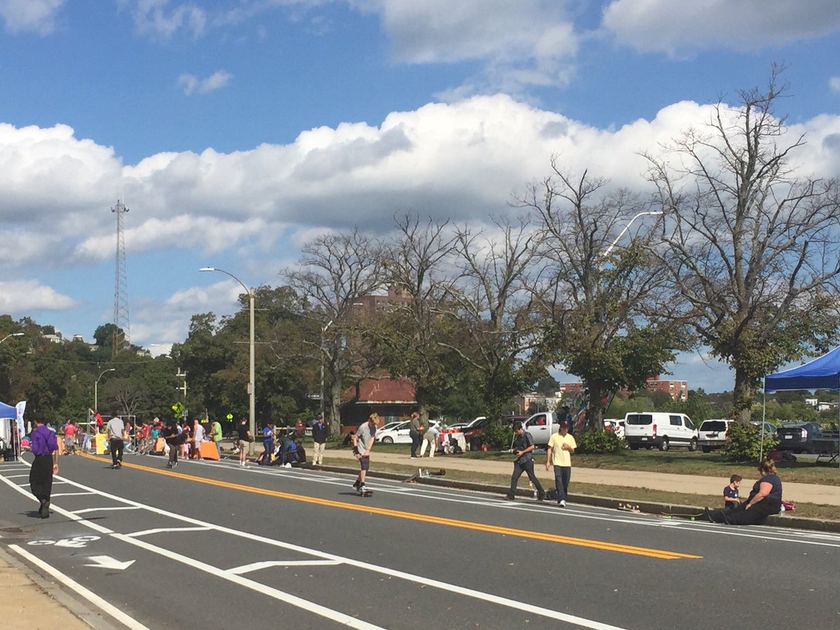HarborfrontBOS's tweet photo. A few pics from Saturday 9/29 #DiscoverMoakley: reimagining #MoakleyPark for greater recreational programming &amp; green infrastructure #climateresilency #ClimateAction #ClimatePrepWeek18 https://t.co/rWLTbO4QqM