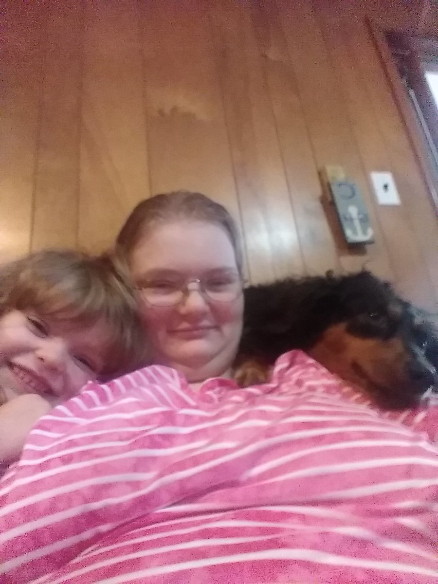 #OOC my oldest munchkin and my middle fur baby who is a fur ball from hell lol