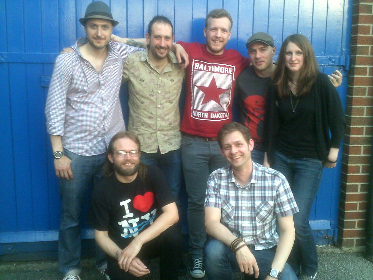 TheSundayAlternative tweet media