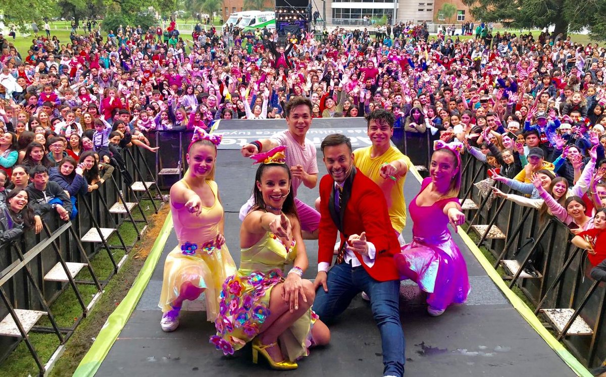 Hermoso dia en Hurlingham 🌈😍❤️ #acercarte <a href="/UniversoLourdes/">Universo de Lourdes</a> 💫💫💫💫