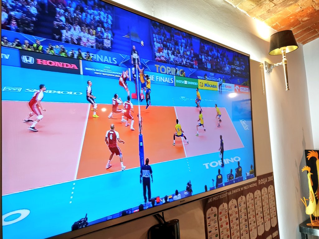 Pisarski's tweet photo. #Poland is the World Champion in #Volleyball !!!

Brawo Białoczerwoni !!!

#POLBRA 3-0 https://t.co/KRNgJni0ai