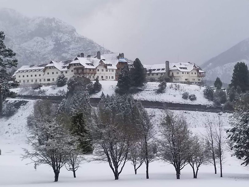 LlaoLlaoHotel's tweet photo. #AlertaNieve
Te quedaste con ganas de #nieve? 
Y esta semana promete más nieve y sol...🌨️❄️☃️🌞 https://t.co/caPLjwgWWt