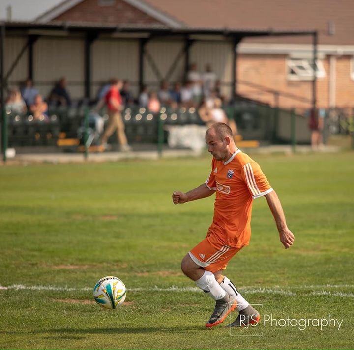 MightyHolland's tweet photo. @MightyHolland  v @Brightlingseafc Reserves Tuesday night under lights 7.45pm ko ! Support the lads in their quest for 3pts⚽️⚪️🔶⚪️⚽️ https://t.co/uyujIP67eb