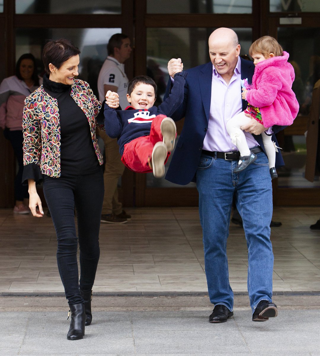seangallagher1's tweet photo. Earlier today Trish and I were delighted to visit the Pregnancy &amp; Baby Fair and we got to meet our great friends Jennifer Shaw and Claire Finnan who are the two fantastic women behind the Pregnancy &amp; Baby Fair. #Aras18 #Sean4President https://t.co/1yhqx6L74C
