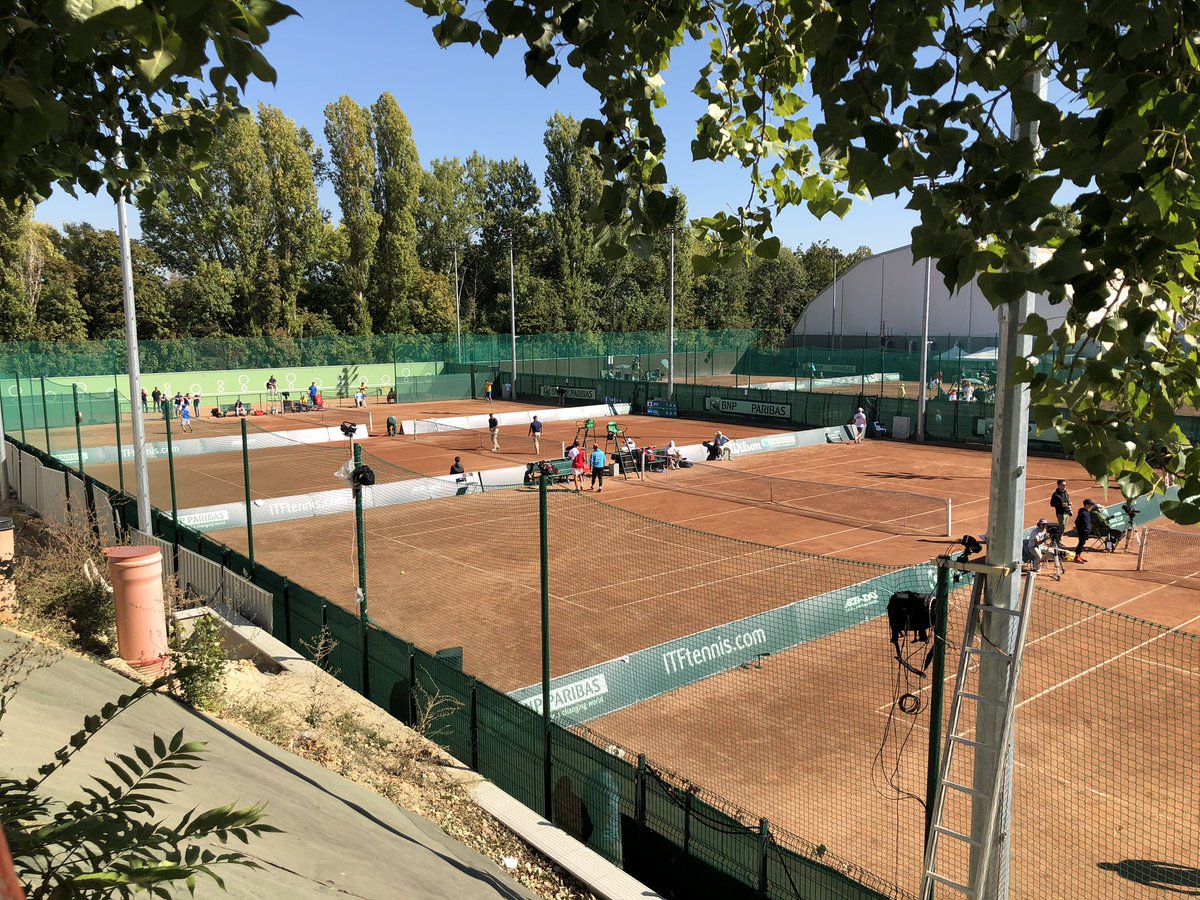 Fantastic experience at @ITF_Tennis #JuniorDavisCup #JuniorFedCup Finals in 🇭🇺 with <a href="/BritishTennis/">British Tennis</a>. Full of interesting &amp; insightful discussions with passionate people and lots of learning gained. Now to reflect &amp; translate into practice 👍 #awarenessofstandards