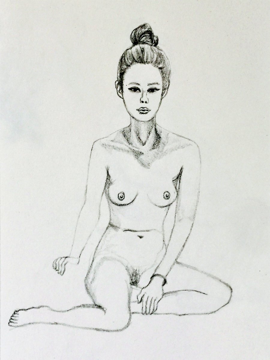 MMKH_Art's tweet photo. Longer #pose duration during this #figuredrawingworkshop, each done in 45 minutes :) #beauty #beautiful #femalemodel #figuredrawing #pencildrawing #sketches #sketch #studies #study #figuredrawingpractice #figure #drawing #art #expression #greyscale #femaleform #humanbody #poses https://t.co/0jci6qmN2K