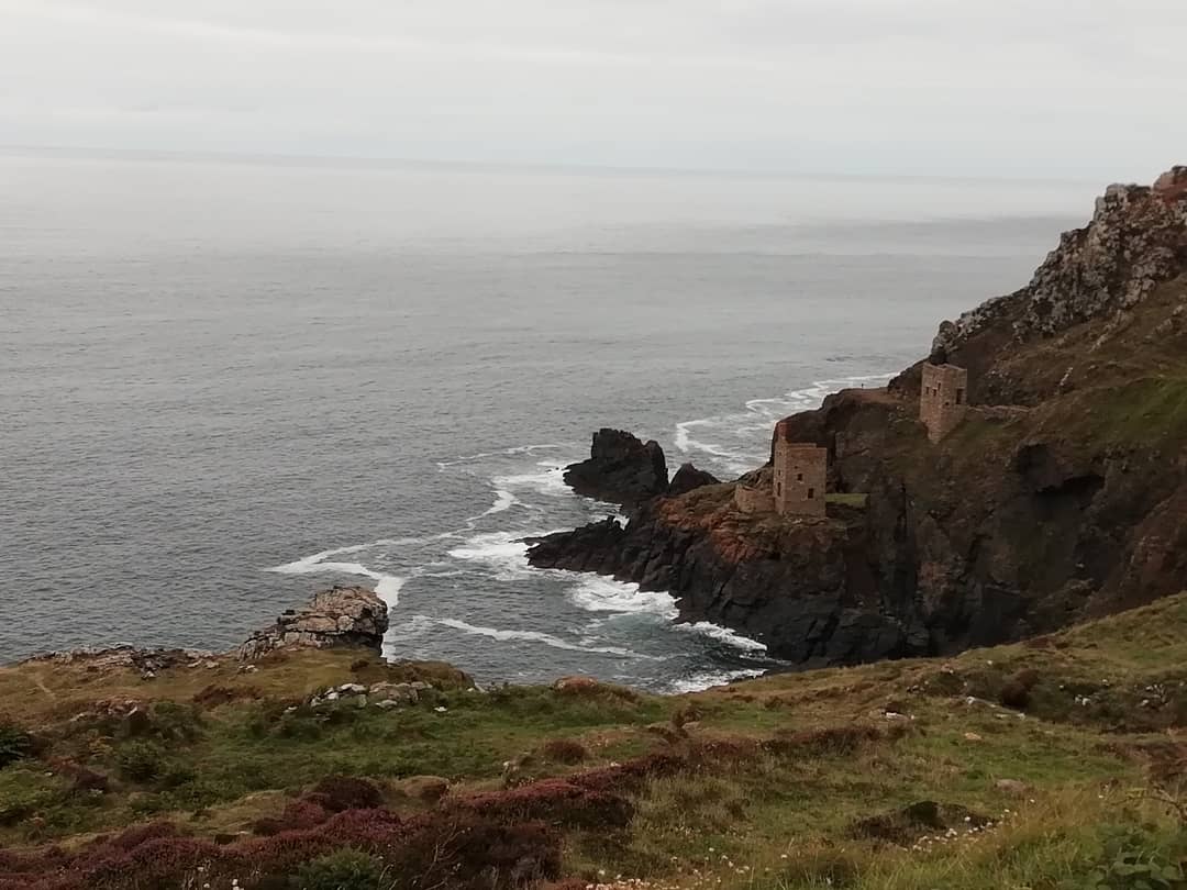 _Nad_ia's tweet photo. Mal di Cornovaglia! #WantToComeBack #botallackmines #poldark https://t.co/aGUt33sNX8