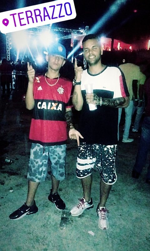 RafaelIran3's tweet photo. Moreno tatuado com cara de bandido nois eo Perigo #fé #canarin https://t.co/46DnbB4VnE