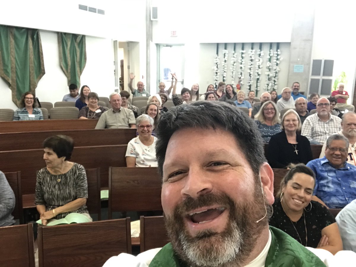 SentByTheSpirit's tweet photo. More Social Media and Serving Sunday!!! #sms18 #sentbythespirit https://t.co/psanC7ZxfW