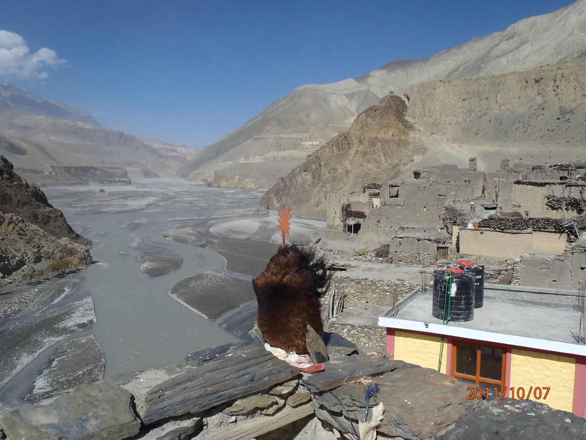 nevitrek's tweet photo. Good Morning from #Nepal
#Upper_Mustang
A beautiful hidden Buddhist Kingdom
above 5000m https://t.co/qszRQxhviB