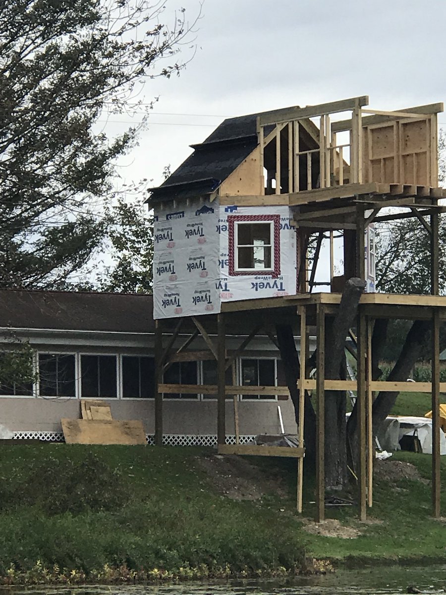 tina_middaugh's tweet image. My drawing on a scrap piece of paper has turned into THIS: #treehousemasters #YUGE #LakeComoLife