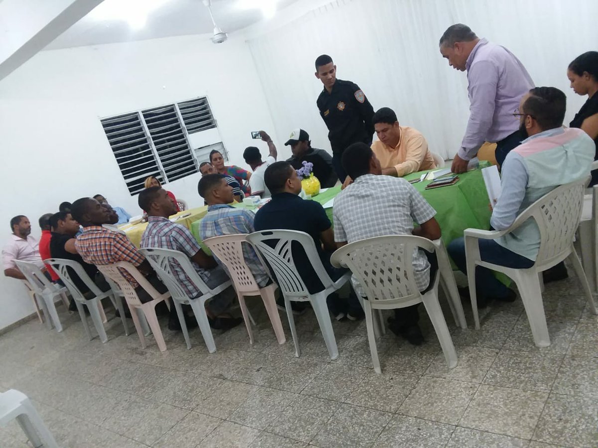 marte_katherin's tweet photo. En el día de ayer el comité gestor del proyecto político #JaiderSenaRegidor. Realizó su acostumbrado encuentro ordinarios para tratar diversos temas que se enmarcan en el proyecto de Jaider Sena .
#Jaider #Sena , El Regidor https://t.co/u8ptYSySJz