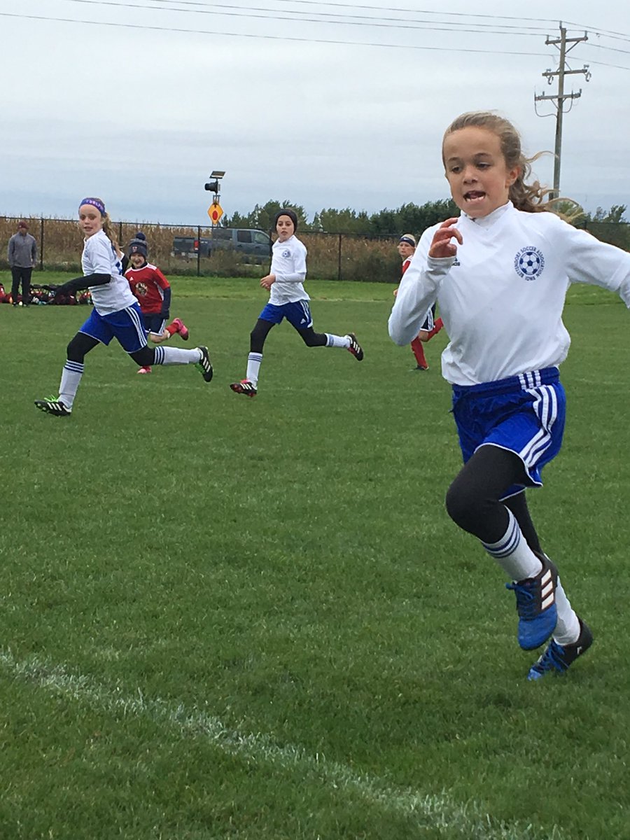 bsa_soccer's tweet photo. This picture of @bsa_soccer 2009 Blue represents their dedication to the pursuit of the ball, teamwork and the dedication to getting better every game and every practice. #dedicated #team https://t.co/iRb98YiOzN