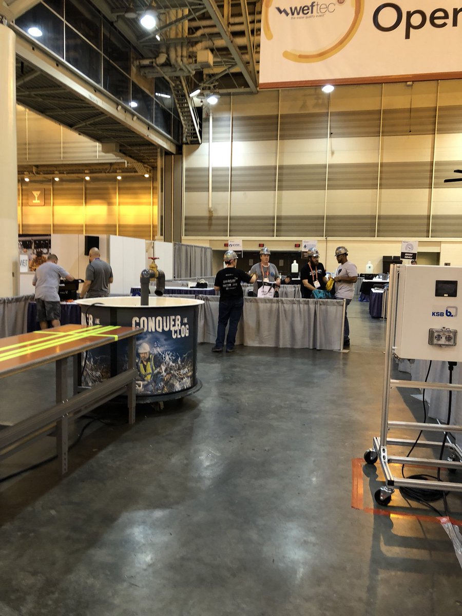 EmpoweringPumps's tweet image. Practice began for #opschallenge! So cool to see our client help these #wateroperators #ConquerTheClog #weftec18