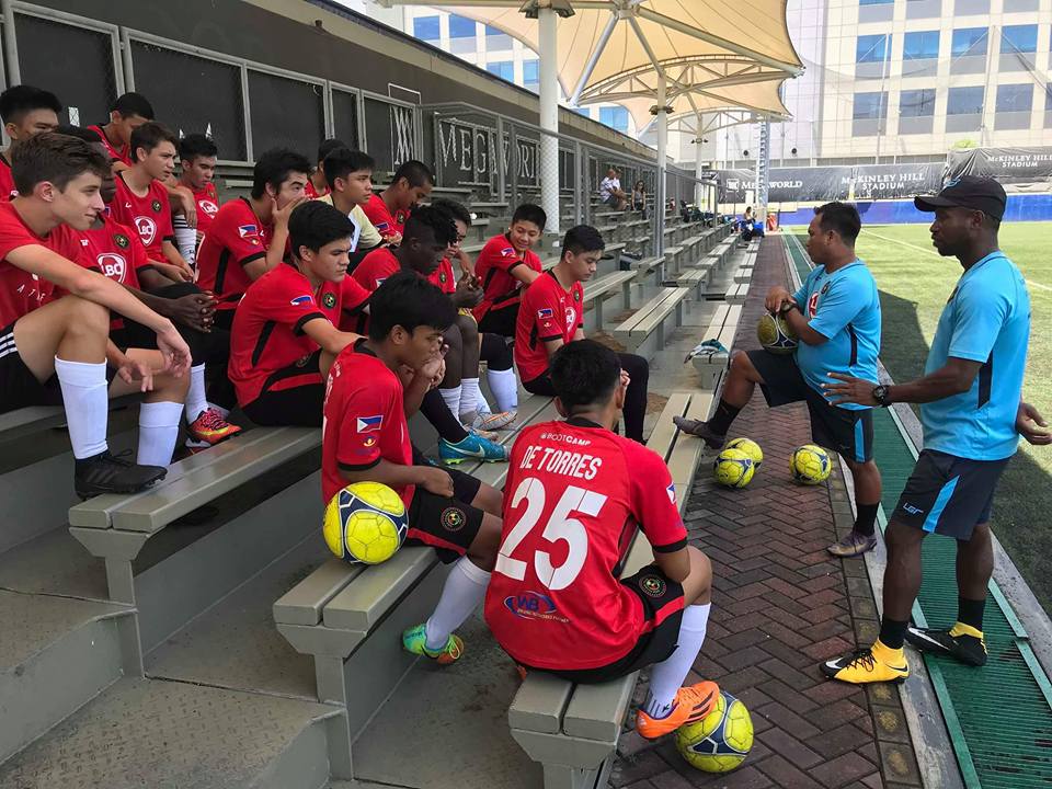 CoachLerche's tweet photo. The preparation before the win. We are YFL U17 2018 Champions!
#KayaU17 #Unakaya #CoachLerche https://t.co/41jiYoo8me