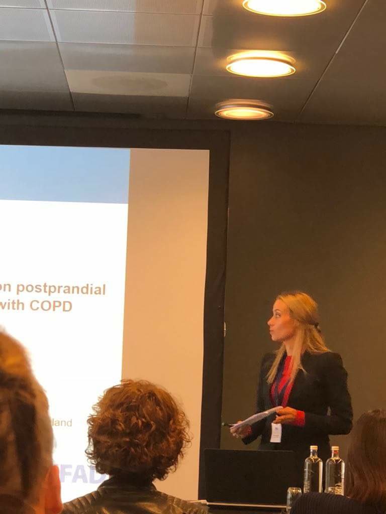 Presenting results from my PhD project ⁦<a href="/efad_org/">EFAD</a>⁩  #efad2018 Lower postprandial glucose concentrations associated with snack (real food) rather then oral nutritional supplements in patients with COPD ⁦