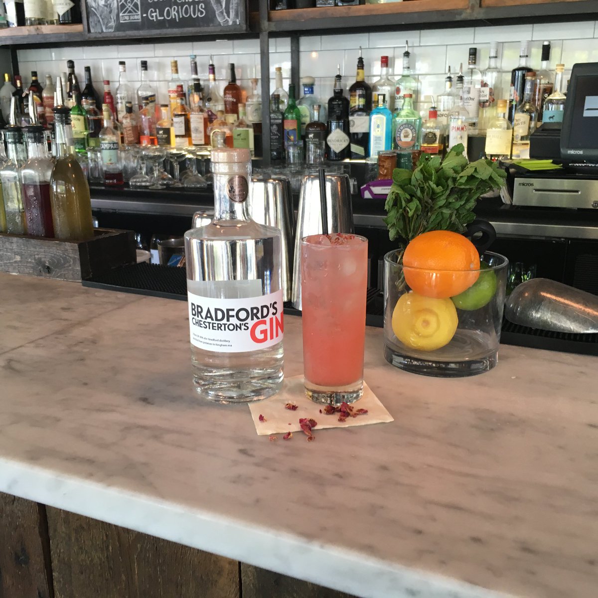bostonlocalfood's tweet photo. At @BradfordDistill  , they produce locally made small-batch, craft distilled, vodka &amp; gin made with raw ingredients from MA. Check out their clean &amp; smooth spirits @ @SBNMass  's LCSF, Oct 12! Buy ur tix @ https://t.co/zH66XbqpCB.  #LocalCraftSpirits #DrinkLocal #CraftSpirits https://t.co/3OdrUrAcpU