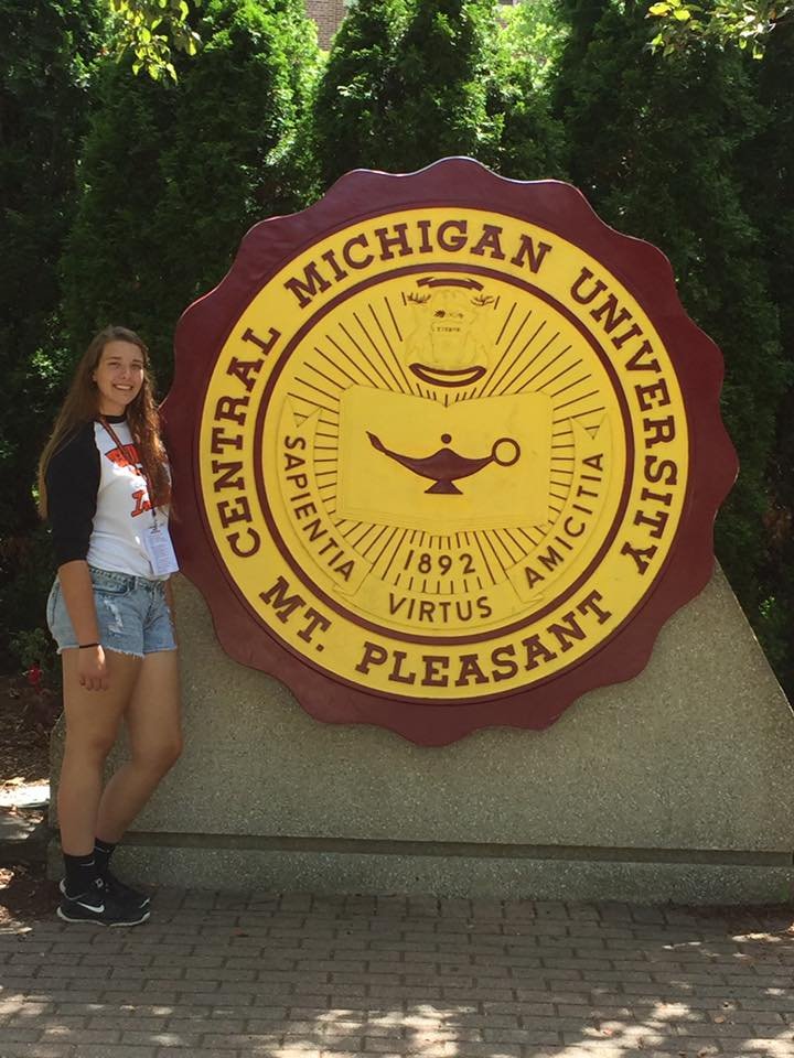 CMU_WCVB's tweet photo. Meet our Team:
President Morgan Skelton
Junior, Outside Hitter
Favorite spot: The Bird or Rubbles
Catch her as a contestant on Big Brother next year 😎
@mskel13 https://t.co/dED6xOa3bq